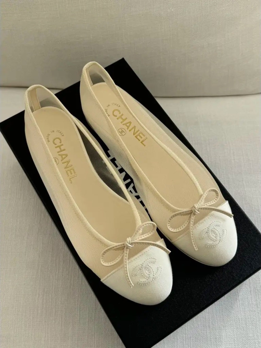 CHANEL Cream Two-Tone Ballet Flats with CC Embroidery